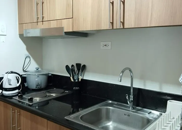 Pasay Fl Staycation Aparthotel